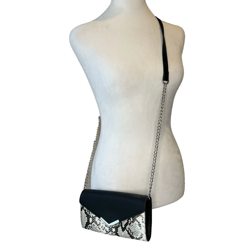 Snakeskin Reptile Animal Print Crossbody Small Clutch Purse Classic Neutral Chic
